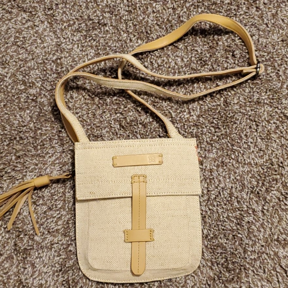 Sherpani crossbody
